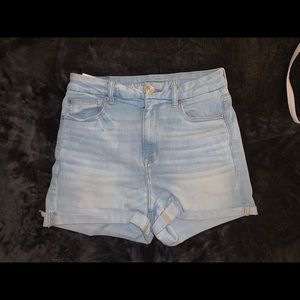AE Light Wash- High Wasted Shorts (Curvy)
